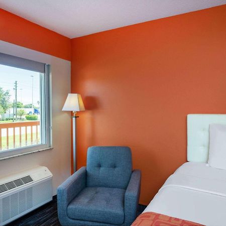 Howard Johnson By Wyndham Vero Beach/I-95 Esterno foto