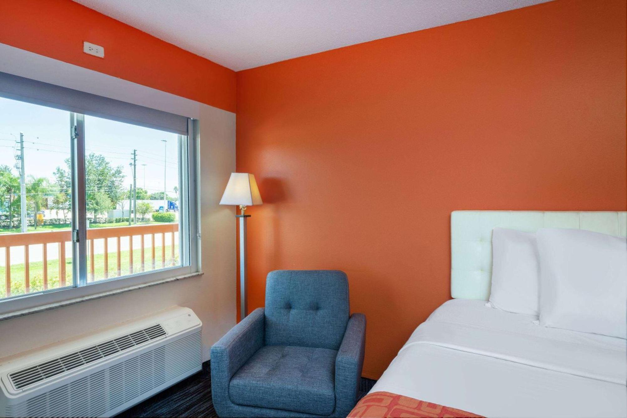 Howard Johnson By Wyndham Vero Beach/I-95 Esterno foto