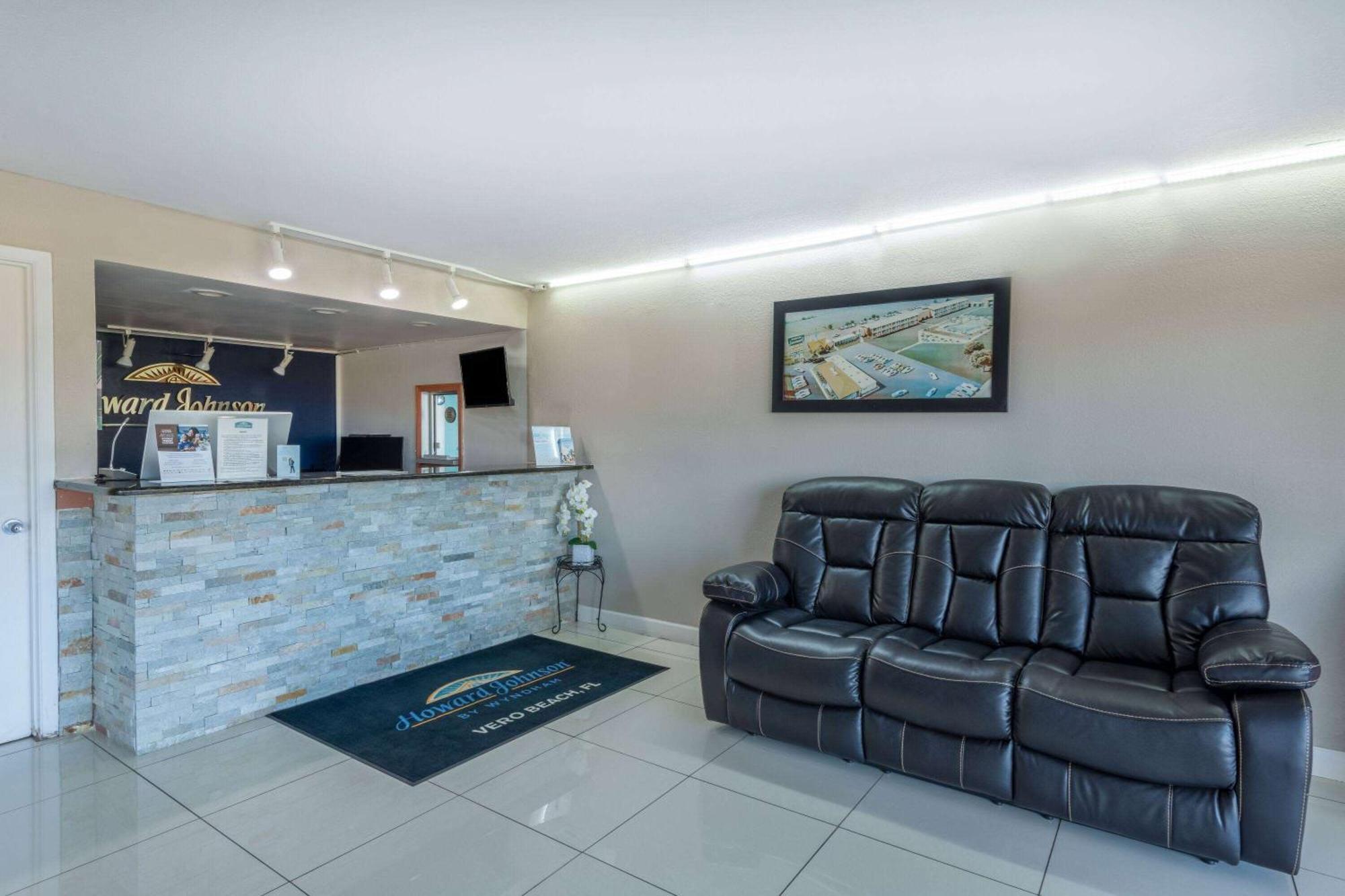 Howard Johnson By Wyndham Vero Beach/I-95 Esterno foto