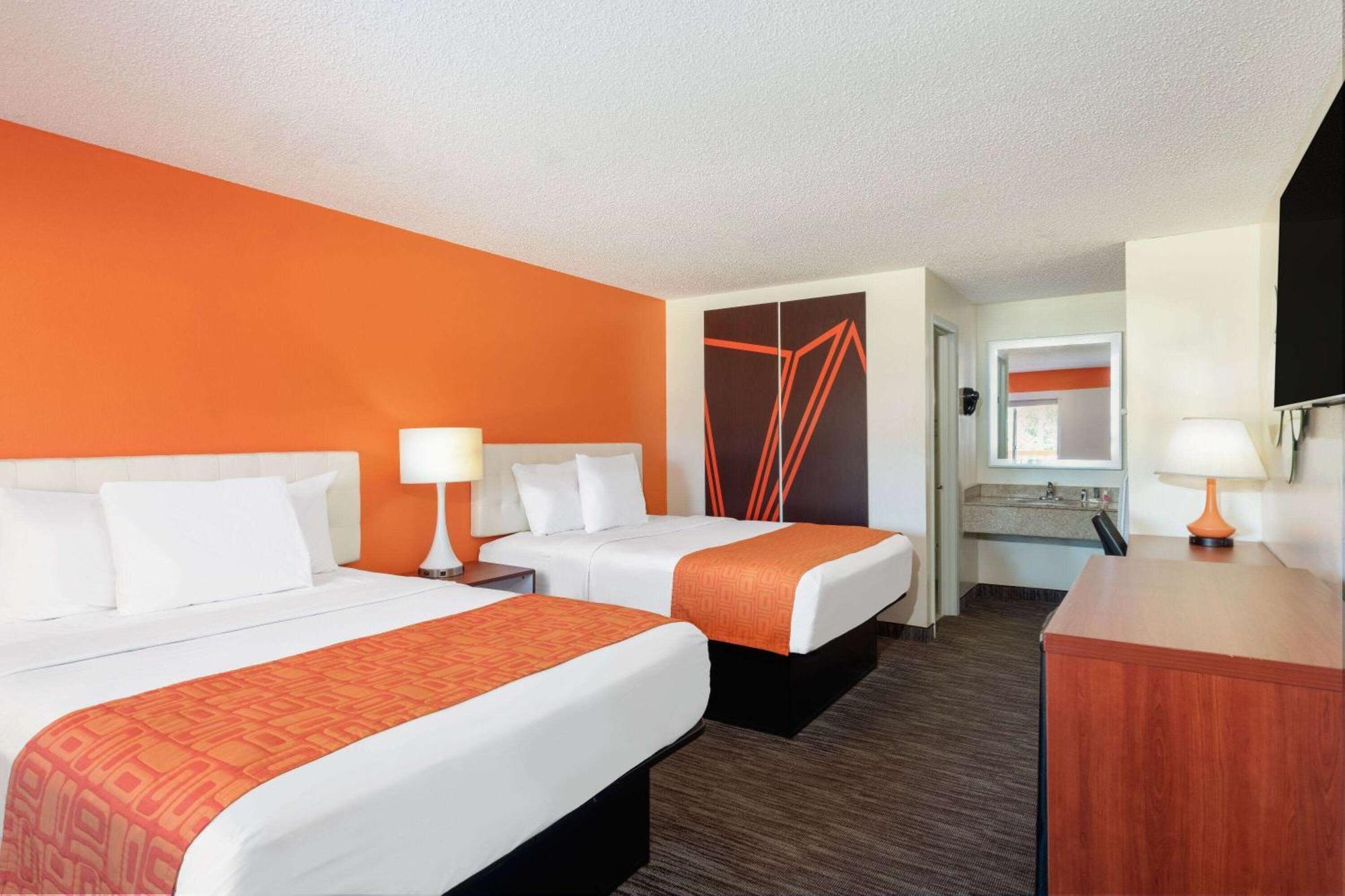 Howard Johnson By Wyndham Vero Beach/I-95 Esterno foto