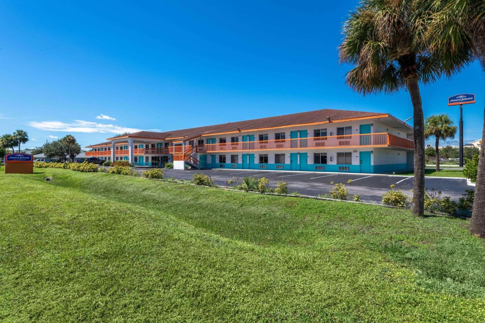 Howard Johnson By Wyndham Vero Beach/I-95 Esterno foto
