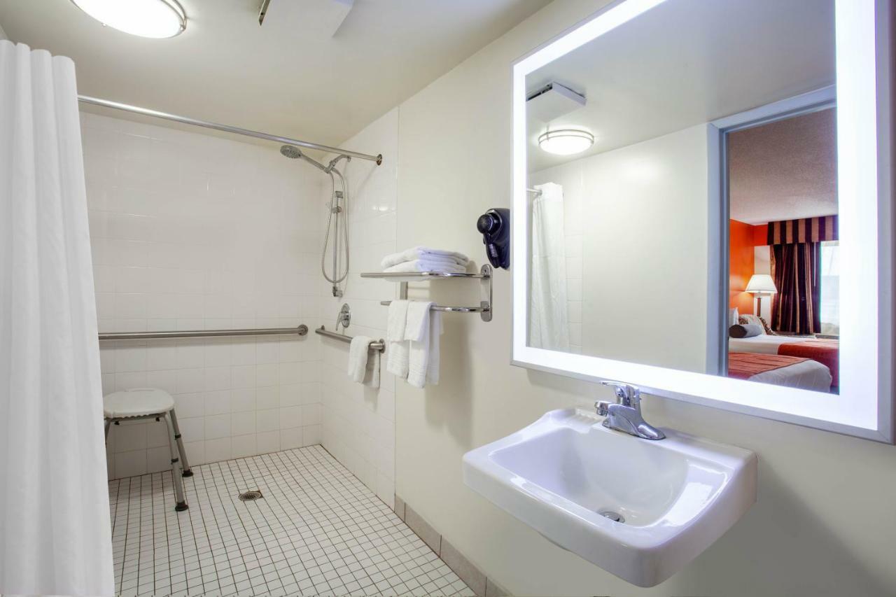Howard Johnson By Wyndham Vero Beach/I-95 Esterno foto